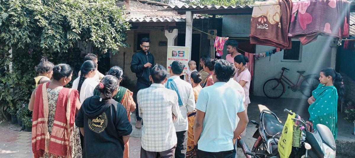 DSBCCNavsari's tweet image. નવસારી જિલ્લાના ગણદેવી તાલુકાના આરોગ્ય કેન્દ્રો દ્વારા “સ્પર્શ લેપ્રસી અવેરનેશ કેમ્પેઈન” અંતર્ગત જન-સમુદાયોને રક્તપિત્ત રોગ તથા નિદાન,સારવાર અંગે માહિતીઓ આપવામાં આવી. 
#Leprocy 
@GujHFWDept @NHMGujarat @mdnhmgujarat @CollectorNav @DdoNavsari @MoHFW_GUJARAT @irushikeshpatel