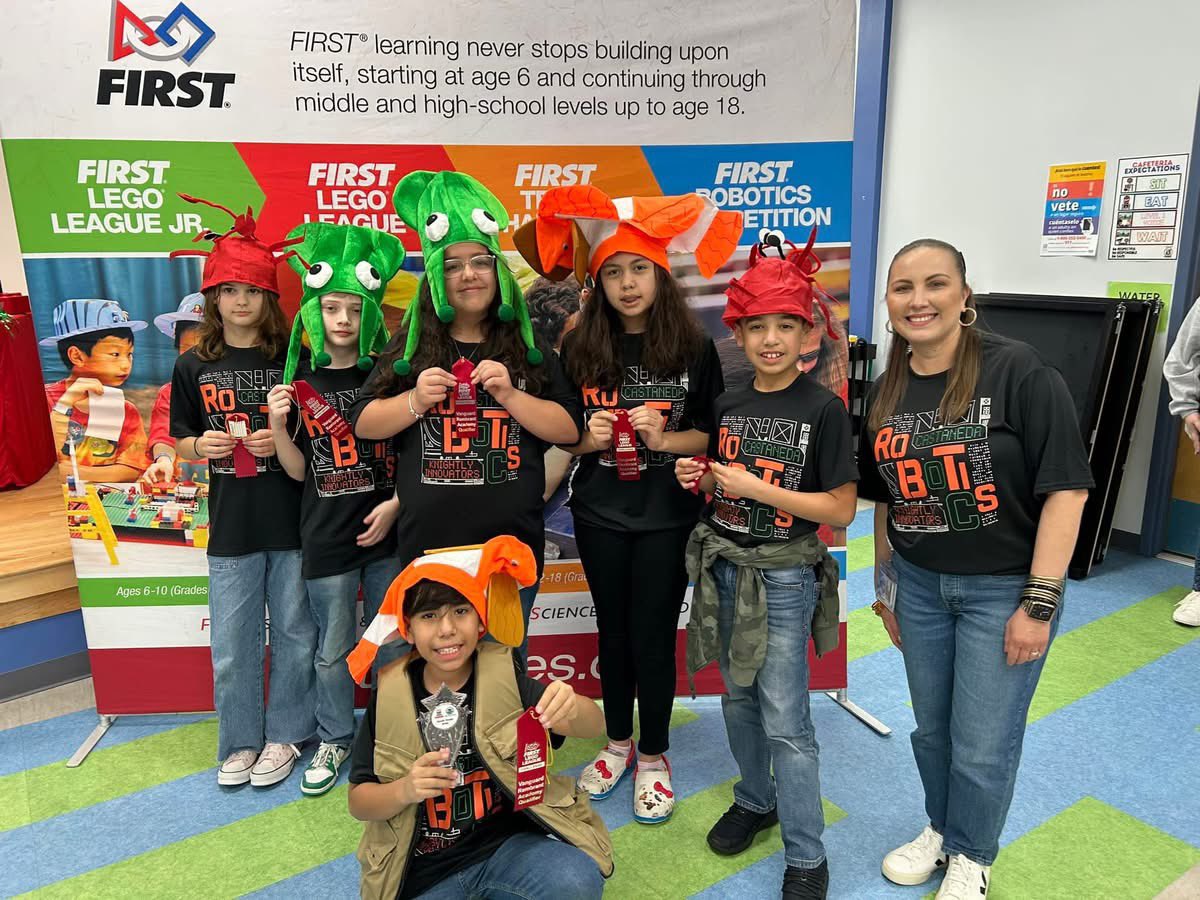 CastanedaElem's tweet photo. Congratulations to our Knightly Innovators, Robotics Team!!!! Students got 1st Place in Core Values and will also be advancing to the to the South Texas Area Championship. 

We are so proud of their hard work and commitment!!!! Way to go, and best of luck, Cavaliers!!!! 💚🧡💚🧡 https://t.co/N4Is4kG4fC