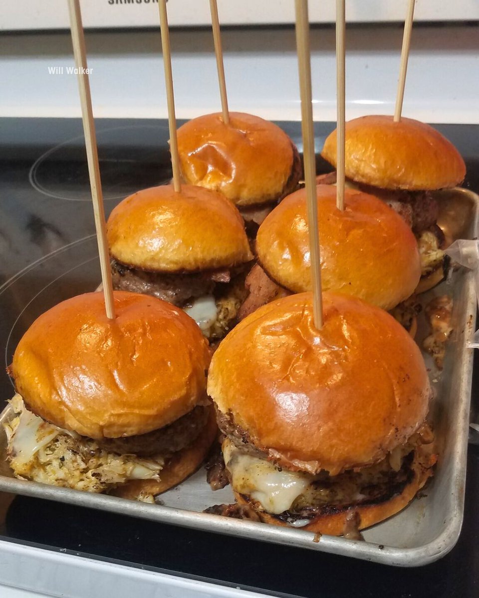 TheCooperCheese's tweet photo. Where are our "best part about the Big Game is the FOOD" fam at? 🙋🏾🙋🏼♀️🙋🏽♂️
😍 Don't be shy... share your cheesy Cooper® creations with us!
#cookingwithcooper #coopercheese #coopersharp #cooperamerican #cheesesteaks #phillycheesesteak #pizza #recipeinspo https://t.co/gYv3i0l7a9