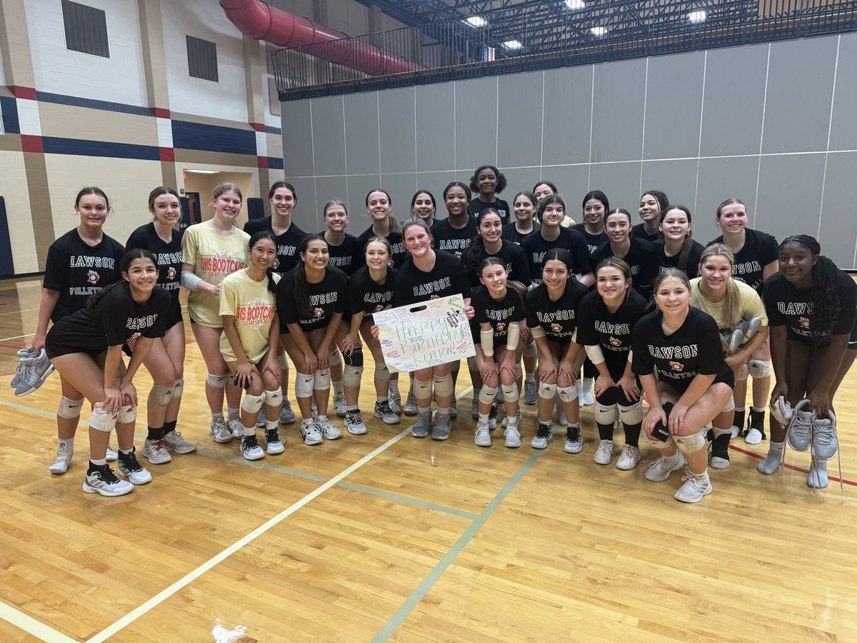 Dawsonvball's tweet image. Celebrating our athletes is the best🥳👑🏐 
@DawsonHighSchl