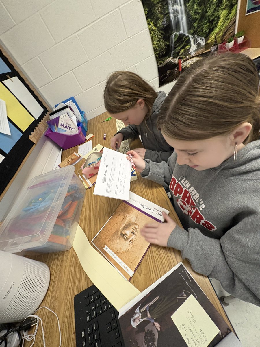 SolleyAACPS's tweet photo. Our fifth grade students in Mrs. Kerrs’ class are actively engaged in small groups to read and learn about The Northern Renaissance during CKLA. @LoyolaTED @solleykerr https://t.co/EOSRyBDWaV