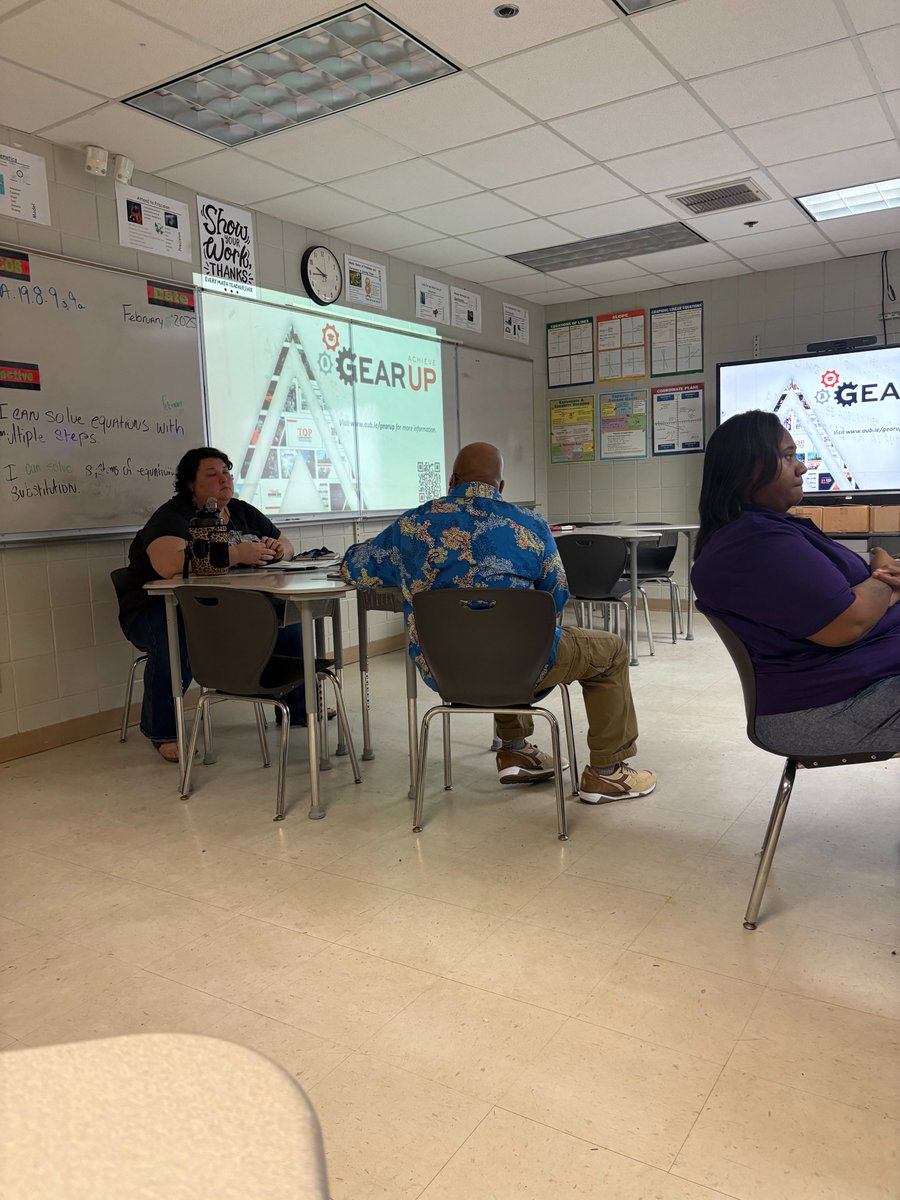 Teamwork makes the dream work! 🙌 

Shoutout to Booker T. Washington High School for welcoming Region 9 School Liaison Imma Sanders to a recent faculty meeting! Excited to kick off our GEAR UP Achieve partnership and create more opportunities for student success.📚

#GEARUPworks