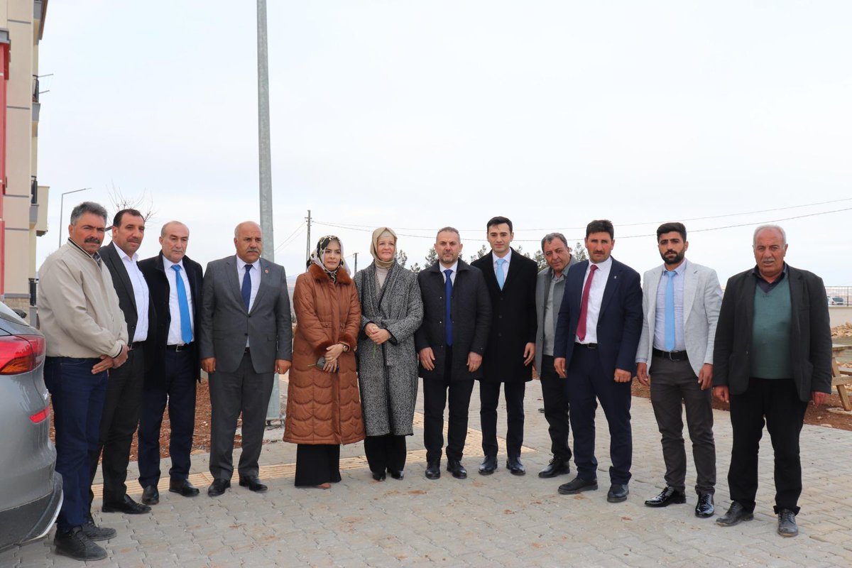 📍 Kilis

Kilis’in Polateli ilçesindeki vatandaşlarımızı yeni yuvalarında ziyaret ettik...

Bu zorlu süreçleri birlikte aşmaya ve yaralarımızı sarmaya devam edeceğiz. Hayatını kaybeden vatandaşlarımızı asla unutmayacağız. Kederli ailelerine, yakınlarına ve milletimize tekrar