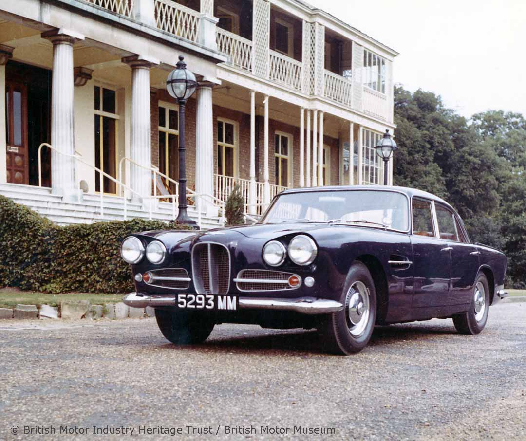 In anticipation of our #Museum Lates evening talk next week about #Italian styling influences on #British cars, check out this #Photograph from our #Archive of an #AstonMartin Lagonda Rapide, which was styled by the Italian coachbuilder, Carrozzeria Touring. 🇮🇹🇬🇧✏️