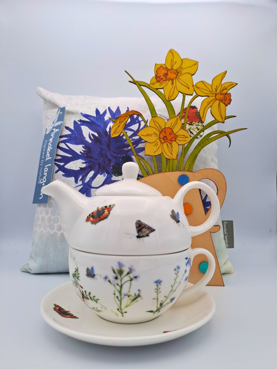 Welcome Spring with Annabel Langrish🌷

As the days grow longer and the first blooms begin to appear, it’s time to bring a touch of spring into your home! Our shop is stocked with beautiful Annabel Langrish pieces that celebrate the season in all its glory.

Open Tue to Sun 10-5!