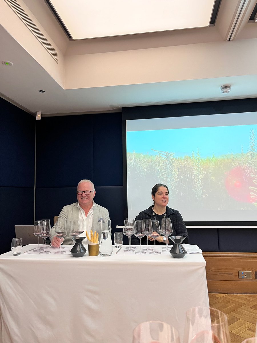 First taste of Sassicaia 2022 with Priscilla Incisa della Rocchetta of Tenuta San Guido giving insight into the vintage in Bolgheri and the decisions that were made to create a Sassicaia that we describe as "singularly and enigmatically brilliant." the-buyer.net/tasting/wine/s…
