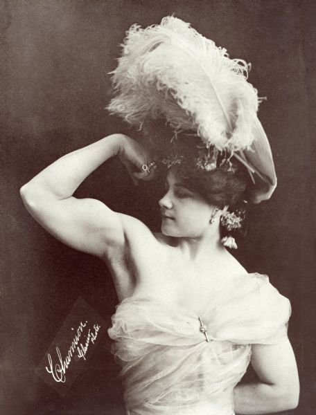 This is 'Charmion' - a 19th century female Trapeze Artist who disguised political acts of rebellion as provocative circus acts. Some would have sexualised her. Others would have celebrated her clear &amp; courageous acts of resistance. I'm very proud to write about Charmion 💪🏻🙌🏻🎪
