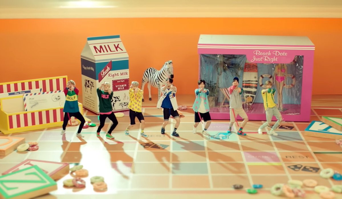 Them being mini versions of themselves dancing on the cake is lowkey giving GOT7 Just Right 

EVNNE Bringing back fun to kpop!!!

#EVNNE