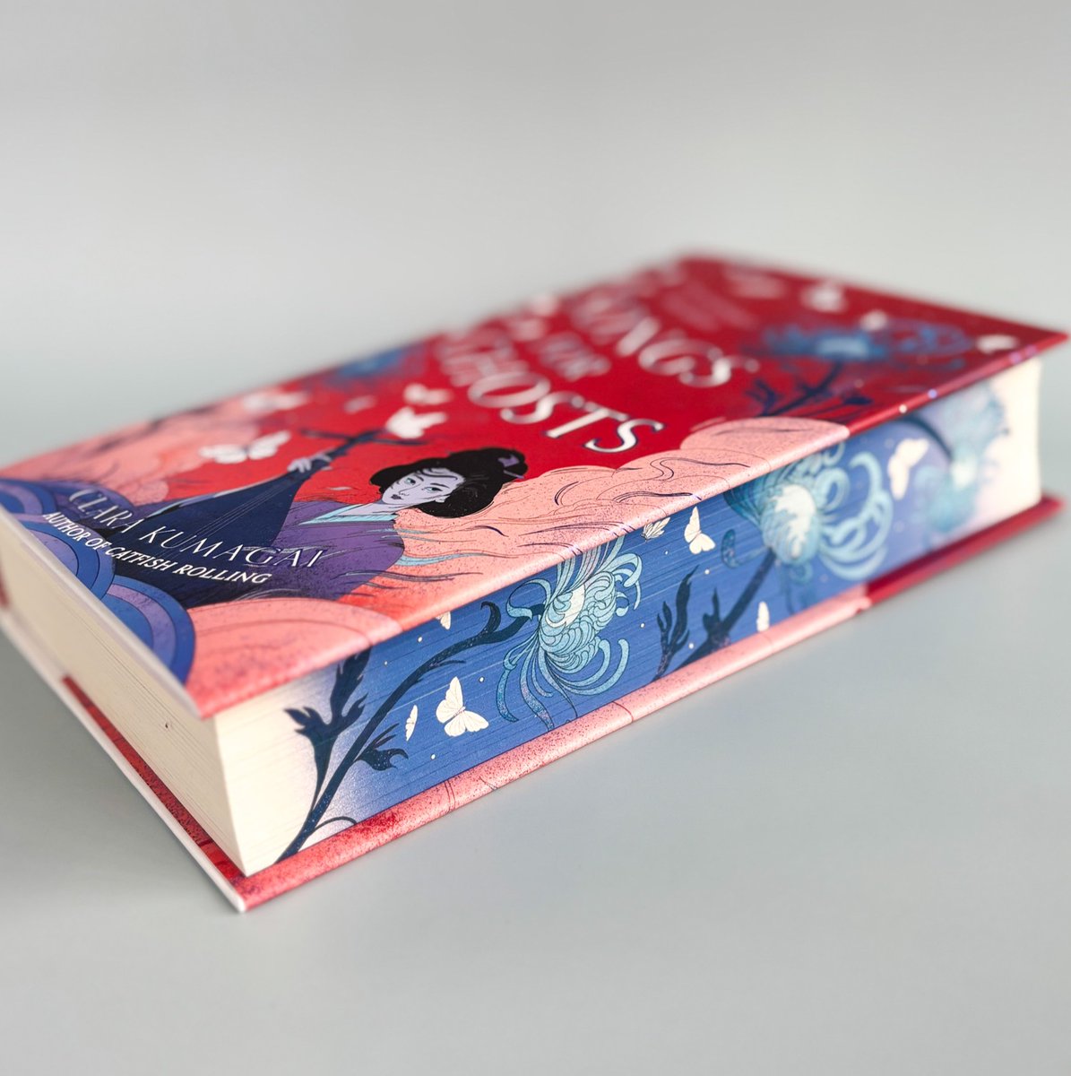 🦋 SPRAYED EDGE REVEAL 🦋 

With only one month until publication, we are so excited to show off the beautiful sprayed edges on our special edition of #SongsForGhosts by <a href="/ClaraKiyoko/">Clara Kumagai (is on insta and bluesky)</a> 😍 

Available to pre-order now at <a href="/GoldsboroBooks/">Goldsboro Books</a> and <a href="/KennysBookshop/">Kennys Bookshop & Art Gallery</a> 📚