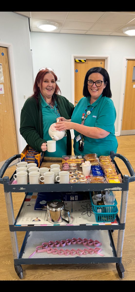 Rebecca22387423's tweet photo. Time to talk day at the Irwell Unit, tea and coffee, cakes and plenty of chats today for North and South wards @PennineCareNHS @MindCharity @Elli2Lesley https://t.co/83XsDdGdtz