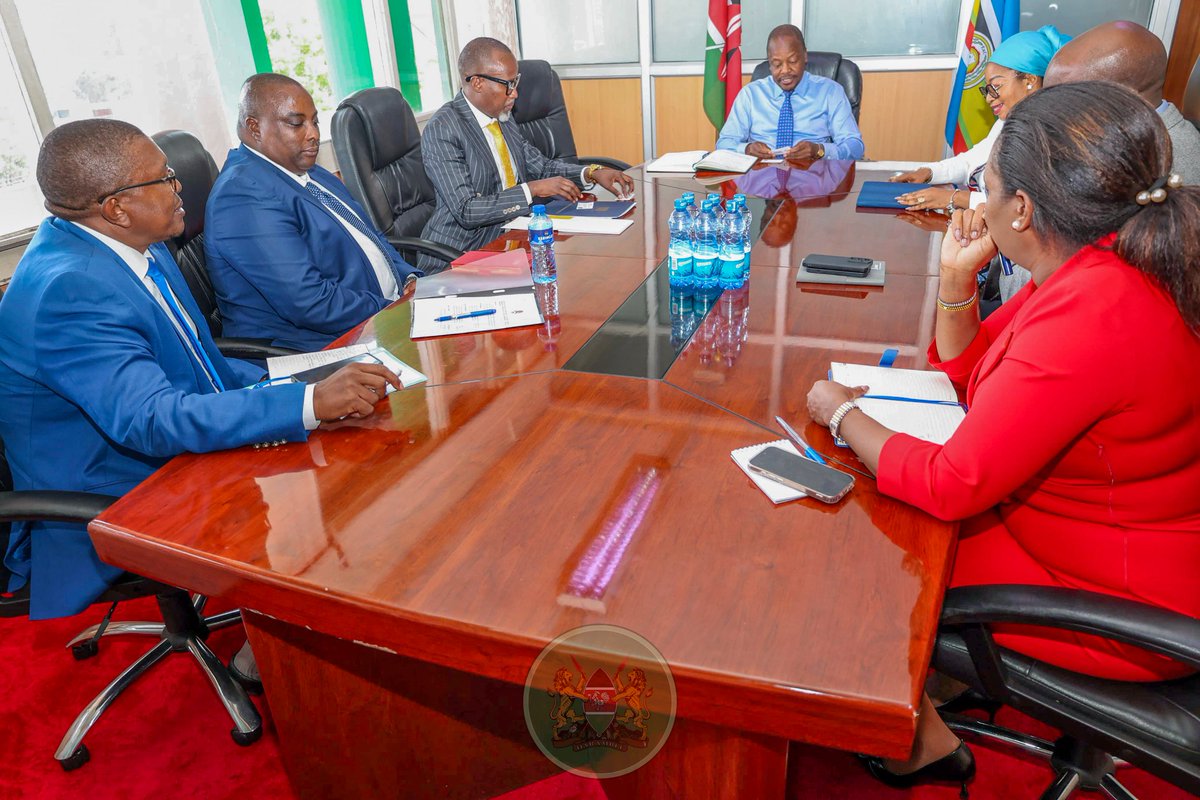 Ahead of the 48th IFAD Governing Council session in Rome next week, CS @Mutahi__Kagwe held discussions with Ms Mariatu Kamara, <a href="/IFAD/">International Fund for Agricultural Development</a> Representative/Country Director for Kenya, and Mr. Ronald Ajengo, Kenya Country Program Officer. Also present were <a href="/Agri_FinanceKe/">Agric Finance Corp</a> MD George Kubai