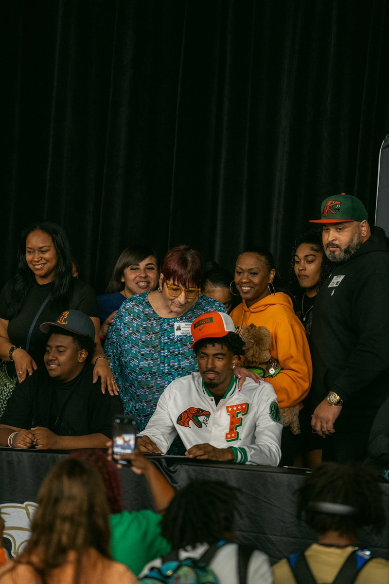 SammyMitchellIV's tweet image. Blessed 🙏🏽