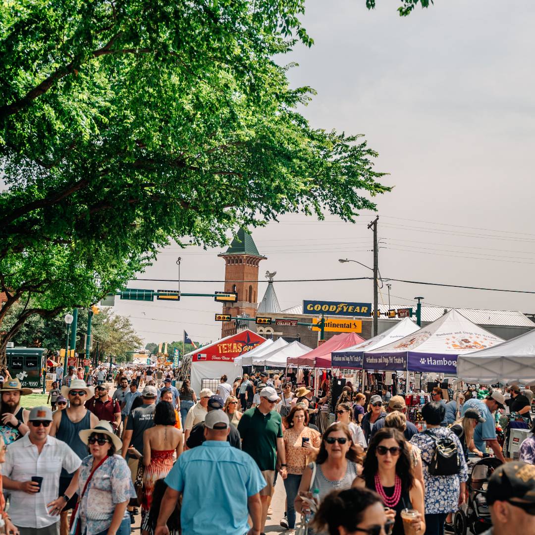 Visit Grapevine tweet media