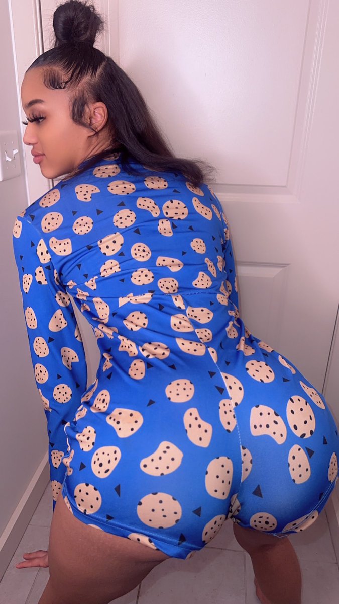 Autum Night tweet media