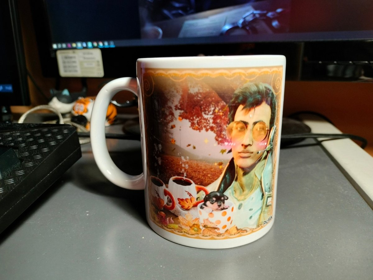 booklizardguy's tweet image. I needed something with his face on it, carnally, so I've made this. 

#Warframe1999 #warframe #amirbeckett