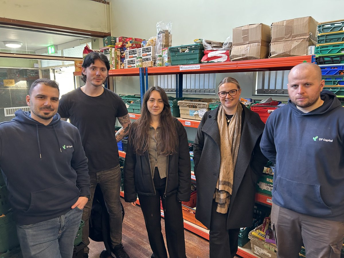 We’ve got a bumper month of volunteering sessions coming up with some extra teams coming in, as we settle into our new warehouse space.

We had the first of those this week, with some friends from long-time supporters DF Capital, who helped sort a big pile of donations. 💚