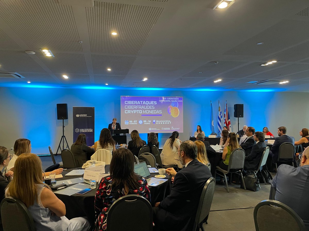 Reino Unido y Uruguay colaboran en ciberseguridad🖥️ 

Esta semana <a href="/UN__Cyber/">Global Programme on Cybercrime</a> está brindando una capacitación en amenazas cibernéticas al gobierno 🇺🇾, financiada por 🇬🇧. 

Hoy la encargada de negocios, <a href="/sdomaingueFCDO/">Sandy Domaingue</a>, abrió el evento dirigido a <a href="/PJudicialUY/">Poder Judicial UY</a> y <a href="/FiscaliaUruguay/">Fiscalía Uruguay</a>.🤝