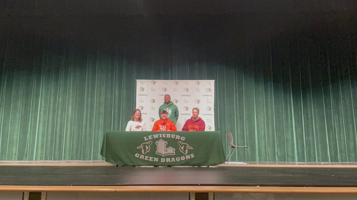 Cohen Hoover (@cohenhoover2) on Twitter photo Proud to continue my academic and athletic career at Susquehanna University
<a href="/Ewicks021/">Eric Wicks</a> <a href="/LEWISBURG_FB/">Lewisburg Football</a> <a href="/Coach_Newc/">Drew Newcomb</a> <a href="/Coach_Like/">Luke Smith</a> <a href="/SUCoachPerk/">Tom Perkovich</a> <a href="/SURiverHawksFB/">Susquehanna Football</a> Proud to continue my academic and athletic career at Susquehanna University
<a href="/Ewicks021/">Eric Wicks</a> <a href="/LEWISBURG_FB/">Lewisburg Football</a> <a href="/Coach_Newc/">Drew Newcomb</a> <a href="/Coach_Like/">Luke Smith</a> <a href="/SUCoachPerk/">Tom Perkovich</a> <a href="/SURiverHawksFB/">Susquehanna Football</a>