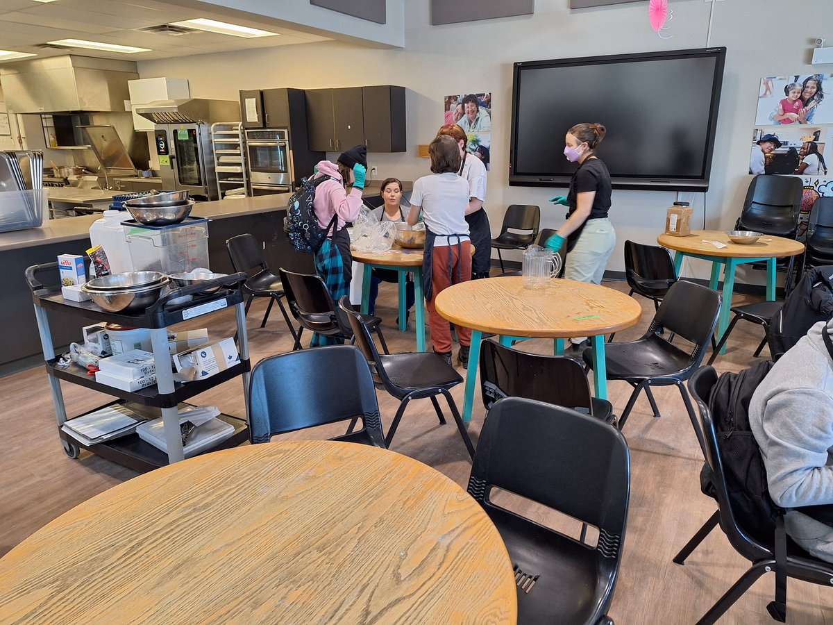 @john_high grade 8's @the_north_grove making baking kits to sell at their good food market. <a href="/HRCE_NS/">Halifax Regional Centre for Education</a> @HRCEHealthPromo @HRCESchoolsPlus <a href="/madame_sheppard/">JShepps</a> <a href="/MsMC_Kenna/">Christine McKenna</a> <a href="/mkavogirl/">Ms. Kavanaugh</a> <a href="/MsMichelleG1/">Ms.Michelle-Dartmouth NS</a>
