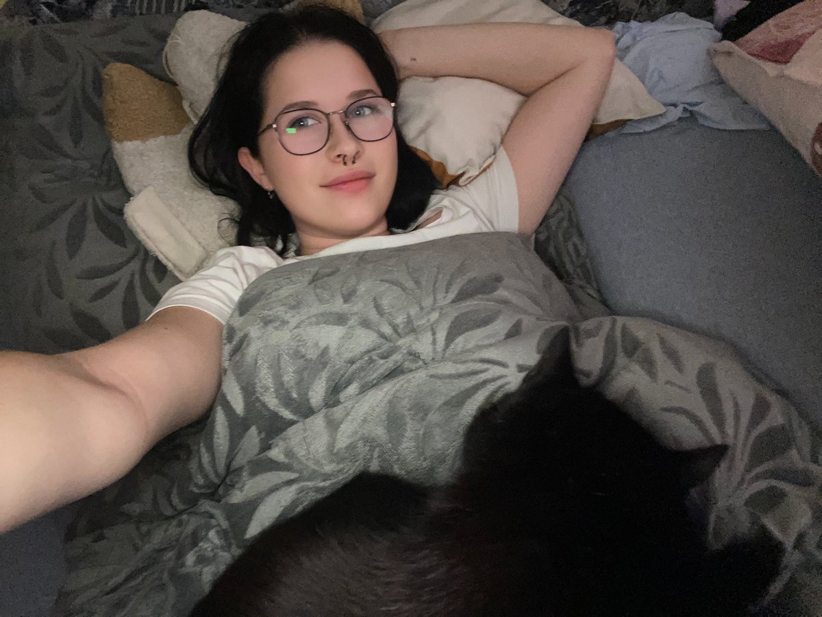 Verunkaa07's tweet photo. Potřebuju akutně osukat🥵😈 https://t.co/OcSvNjgGsM