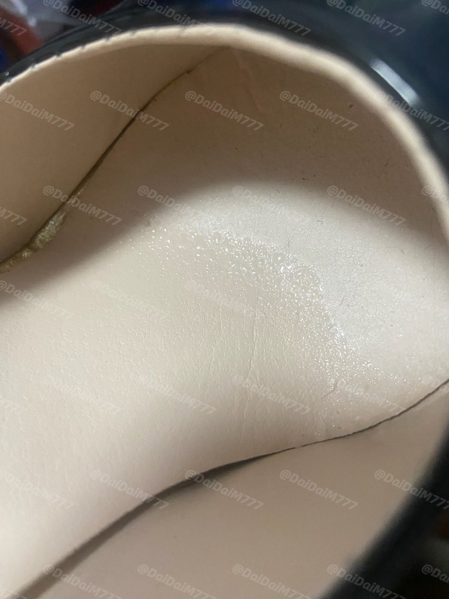 谁敢闻⁉️

#原味 #调教 #定制 #玉足 #臭脚 #丝袜 #黑丝