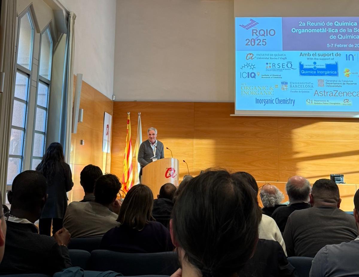 QBIScat_UdG's tweet image. This afternoon, @MiquelCostas and @ribas_xavi have been moderating session V and session VI respectively in @rqio_scq meeting in Tarragona.
@IQCCUdG @UdGRecerca @scq_iec