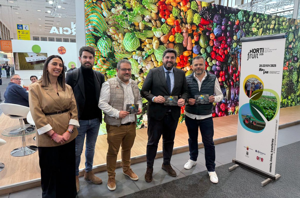 HortiFruit 2025 se presenta en Fruit Logística murciadiario.com/articulo/secto… a través de <a href="/Murdiario/">MurciaDiario</a> 

<a href="/IfepaMurcia/">Ifepa</a> <a href="/AgromarketingES/">Agromarketing España</a> <a href="/LopezMirasF/">Fernando López Miras</a> <a href="/RM_Agua/">Consejería de Agua, Agricultura, Ganadería y Pesca</a> @rubirademo <a href="/Fruit_Logistica/">🍉 FRUIT LOGISTICA 🍏</a>

📰Suscríbete a nuestro Boletín diario de Noticias: murciadiario.com/seccion/newsle…