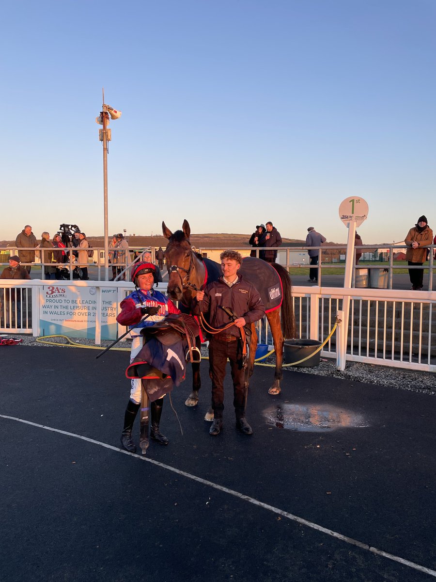 Paul Nicholls OBE (@pfnicholls) on Twitter photo Shearer wins the hunter chase <a href="/FfosLasRC/">Ffos Las Racecourse</a> under a good ride from <a href="/NichollsOlive/">Olive Nicholls</a>. Congratulations to his owners <a href="/McNeill_Family/">The McNeill Family.</a>. Well done to Michelle who looks after him and all the team at home. #68 Shearer wins the hunter chase <a href="/FfosLasRC/">Ffos Las Racecourse</a> under a good ride from <a href="/NichollsOlive/">Olive Nicholls</a>. Congratulations to his owners <a href="/McNeill_Family/">The McNeill Family.</a>. Well done to Michelle who looks after him and all the team at home. #68