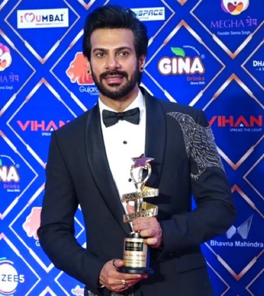 vibewth_me_here's tweet photo. Only Ship I will happily ship for entire life
#KarPhy
Karan X Trophy
#KaranveerMehra https://t.co/0mY3b75rhc