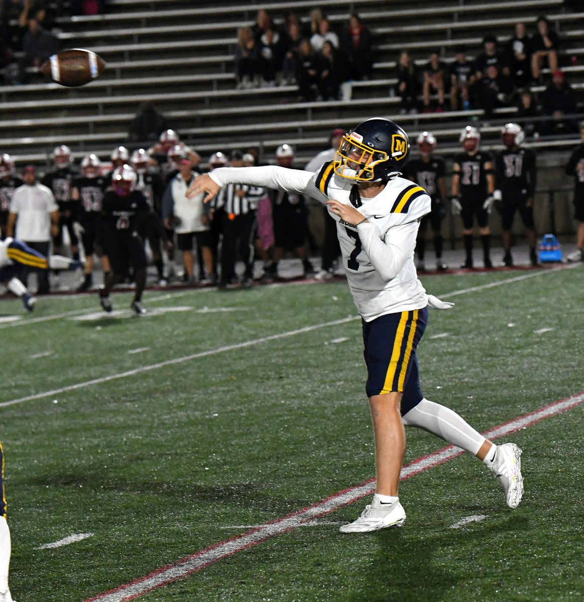 4⭐️ QB Matt Ponatoski and Michigan RB Jordan Marshall talk every day.

When the Wolverines offered the nation's No. 9 QB, Marshall was the first person he called. 

"He was super excited. I was super excited.”

Inside the two-sport star's recruitment: on3.com/teams/michigan…