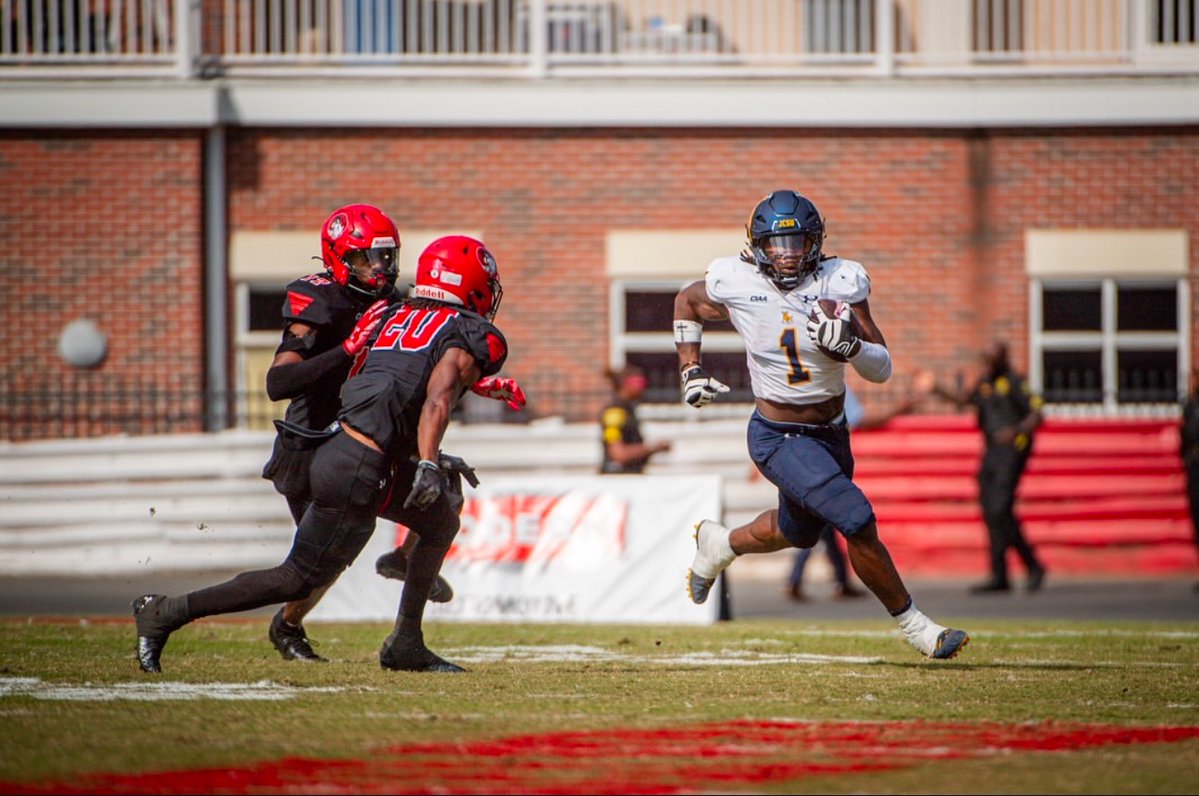 After a great conversation with <a href="/CoachFlowers/">Coach Maurice Flowers</a> I am blessed to  receive a offer from Johnson C Smith University <a href="/CoachDarenHart/">Coach Daren Hart</a> <a href="/CoachKTinsley/">Kennedy Tinsley</a> <a href="/Coach_JGunter/">John Gunter</a> <a href="/Coach_Sneed_/">Brandon Sneed</a> <a href="/CoachBowser2/">David Bowser</a>