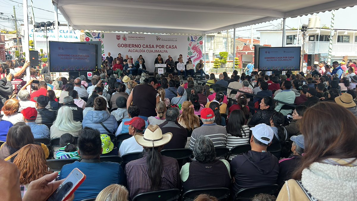 Hoy el Gobierno Casa Por Casa encabezado por la Jefa de Gobierno <a href="/ClaraBrugadaM/">Clara Brugada Molina</a>  visitó la alcaldía Cuajimalpa. La Consejera Jurídica de la CDMX Erendira Cruzvillegas y el equipo de la consejeria visitaron a los vecinos del Pueblo San Mateo Tlaltenango.