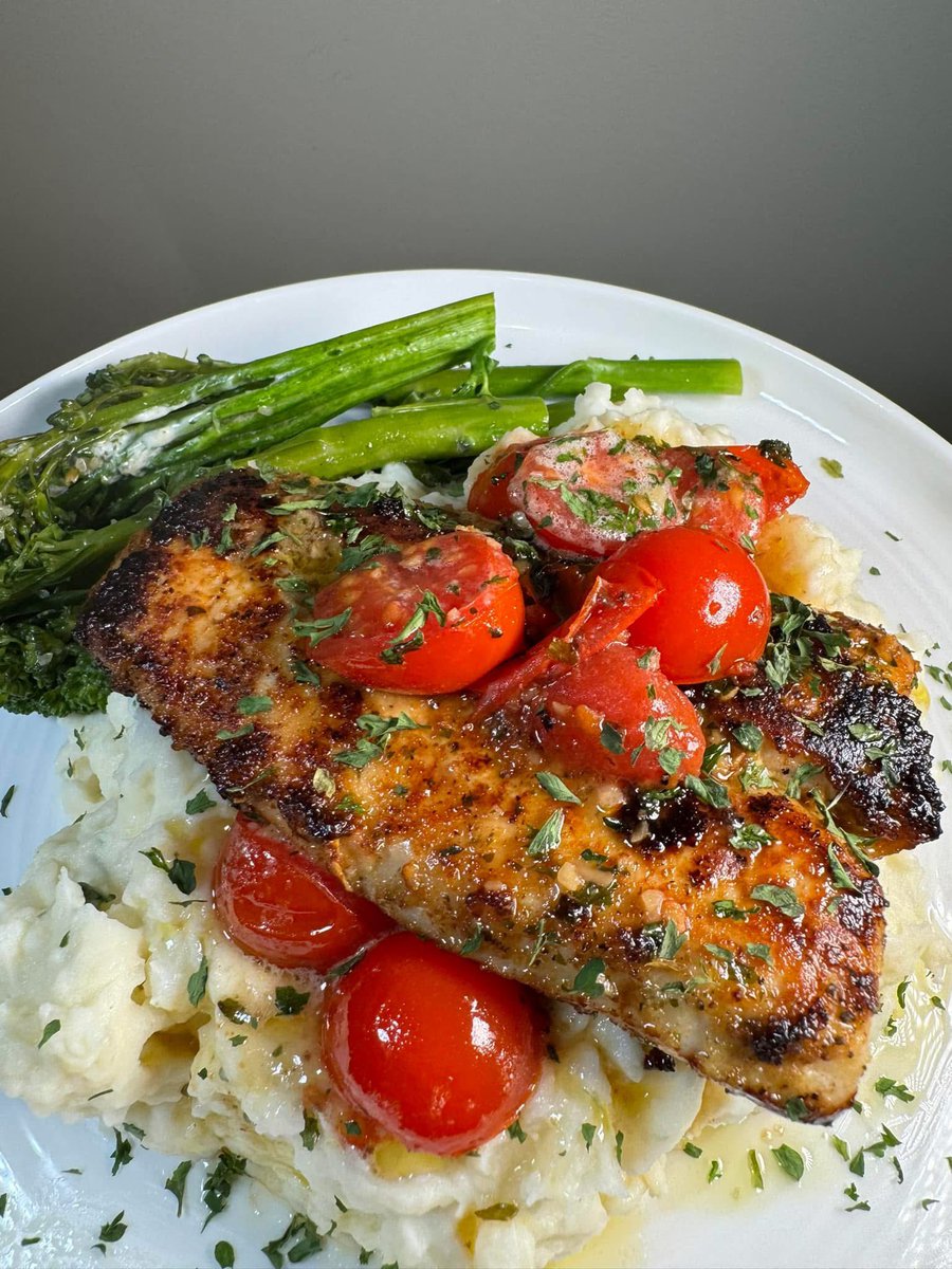 Mahi Mahi with Mash potatoes is top tier!!!