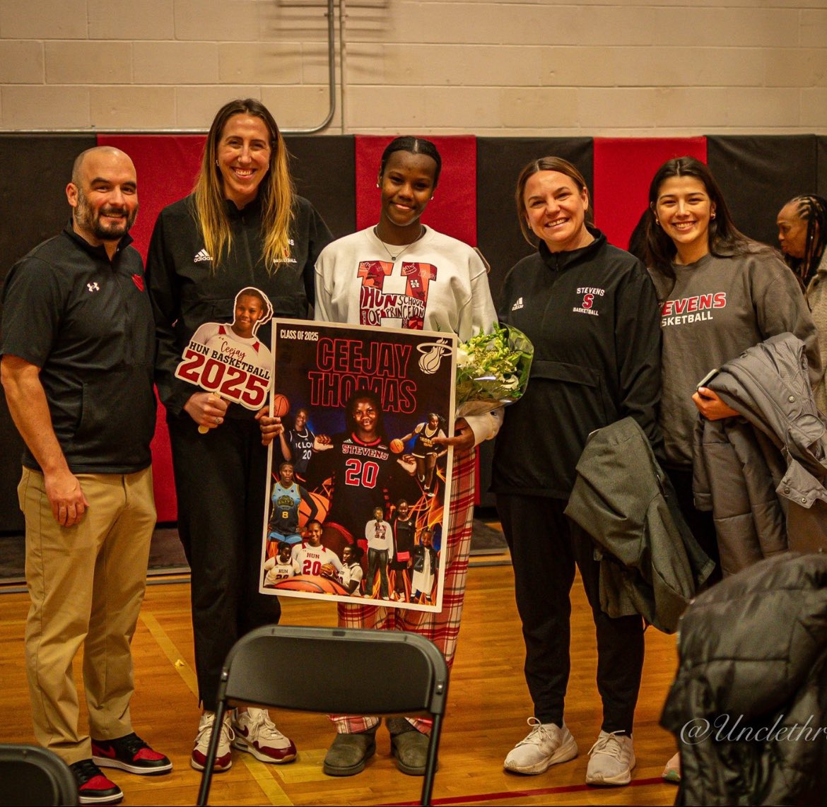 HunGirlsBball's tweet photo. Congratulations to senior Carrington “CeeJay” Thomas on signing to continue her basketball career at Stevens Institute of Technology! 

#HerAtHun #HunStrong #HUNgry #OnTheHUNt #basketball #girlsbasketball #NJSIAA #empowerwomen #femalesports #wolfpack #energy #signingday https://t.co/2zW5WqxSmt