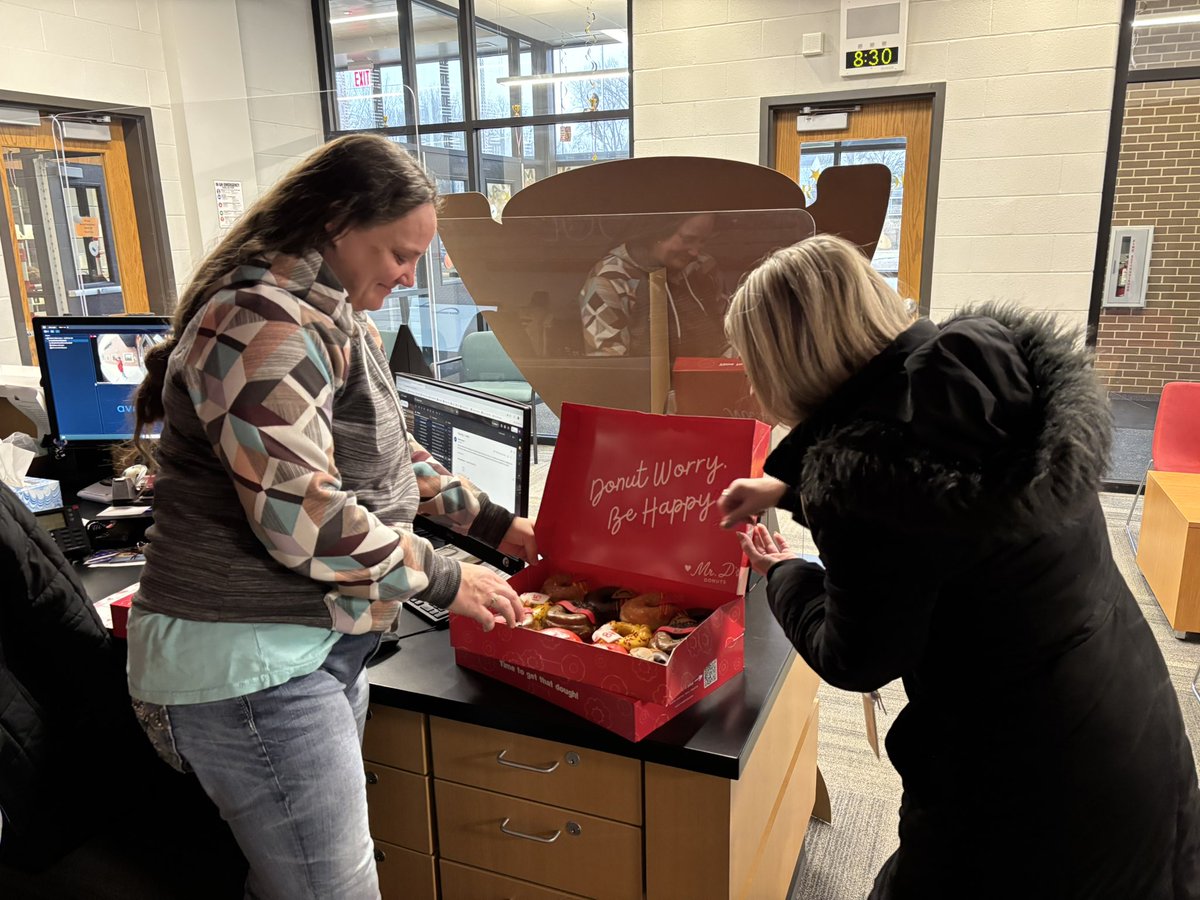 We go nuts for DONUTS‼️ Welborn staff enjoyed delicious donuts from Mr. D’s to get them pumped up for the Super Bowl! These were ALMOST too cute to eat😋 GO CHIEFS🍩❤️