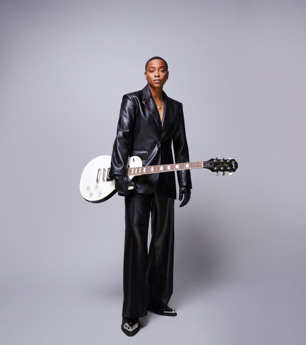 Drinking water, minding my business, and Making new music! Life is Good ad so is God👽🌟🌟🌟🌟