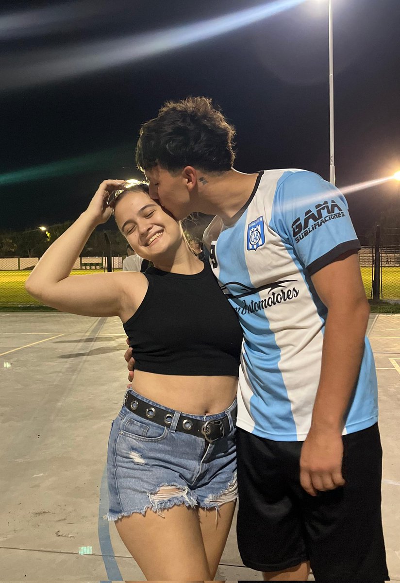Nada más lindo que ir de la mano con vos❤️‍🔥
<a href="/maiipresidente/">@maii.presidente</a> ❤️