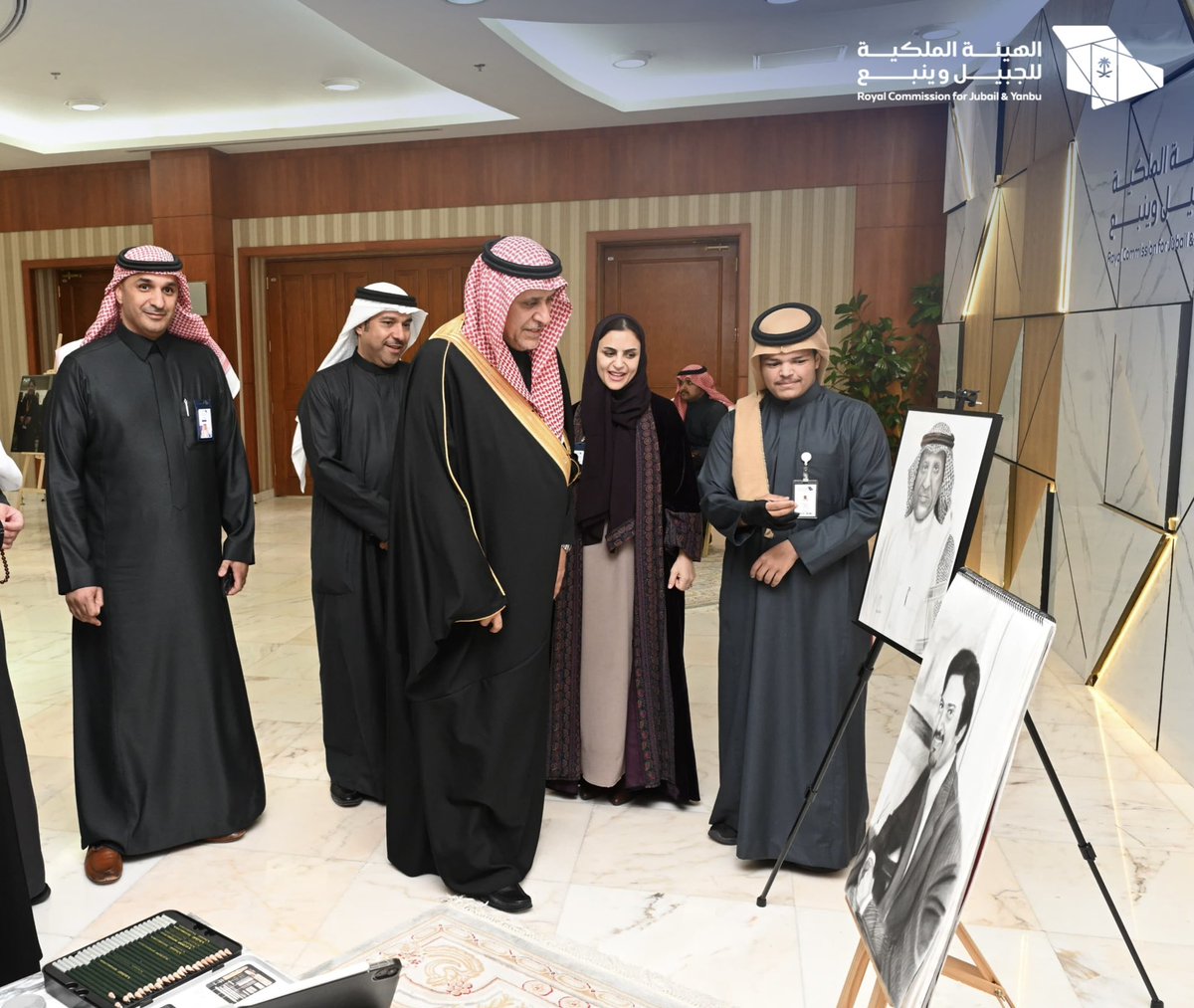 رعى معالي رئيس #الهيئة_الملكية_للجبيل_وينبع م.خالد السالم حفل تكريم الجهات المشاركة واللجان والفرق المساندة للمؤتمر الدولي السادس لمدن التعلم؛ مؤكدًا في كلمته التي ألقاها: أن المؤتمر حقق بفضل الله ثم بدعم القيادة الرشيدة نجاحات كبيرة، ومتوجهًا بجزيل الشكر والتقدير لشركاء النجاح