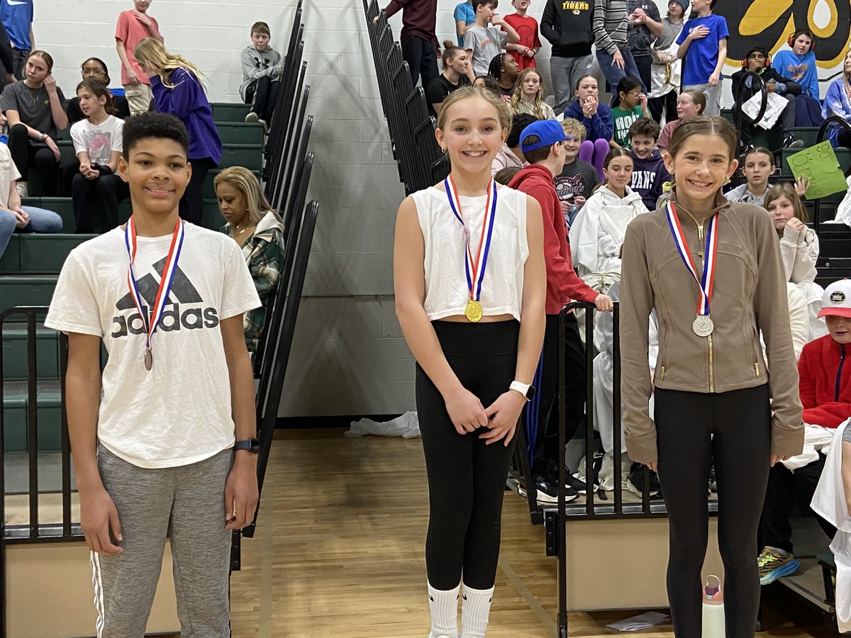 Amy Robinson tweet media