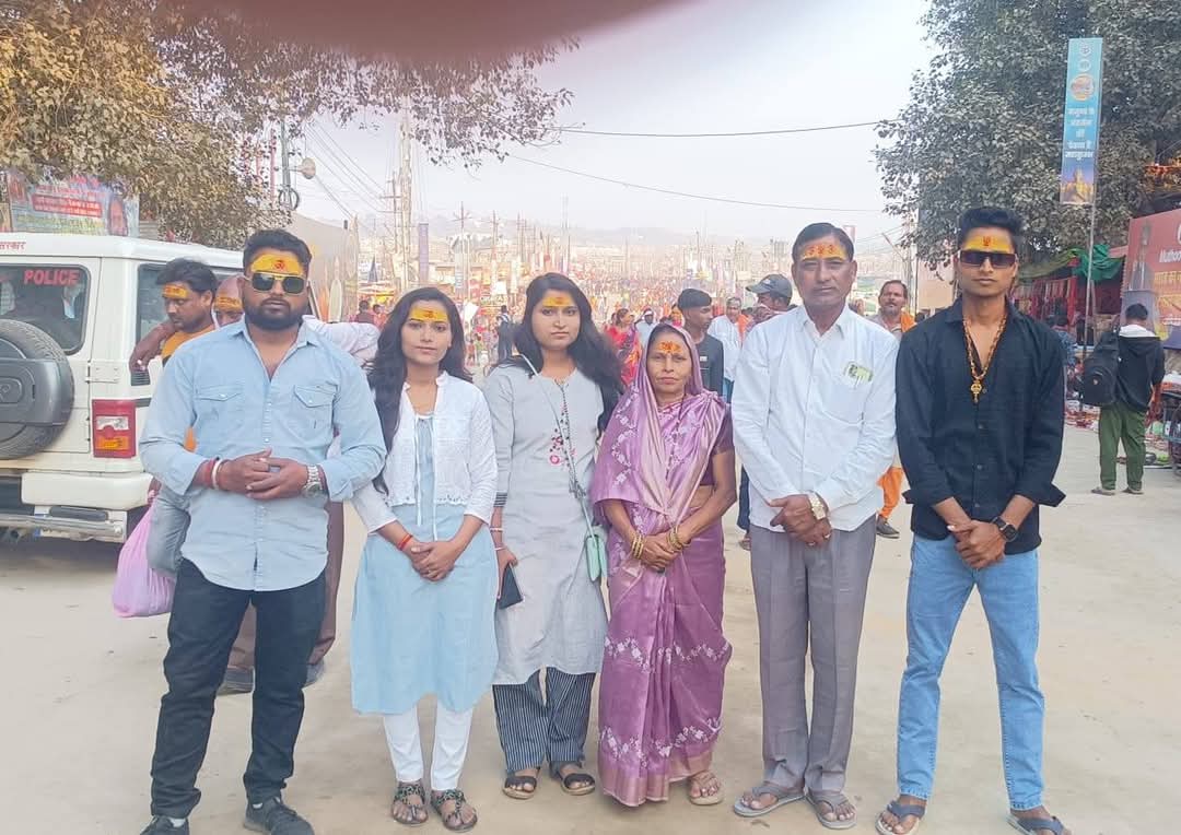 Arvindtomar91's tweet photo. आज प्रयागराज में 144 वर्षों बाद आए इस अलौकिक महाकुंभ में स्नान करने का परम सौभाग्य प्राप्त हुआ।
#महाकुंभ2025
#प्रयागराज https://t.co/UxsRtdktrz