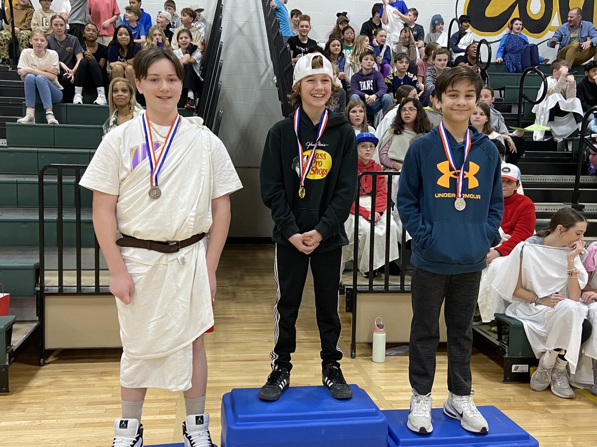 Amy Robinson tweet media