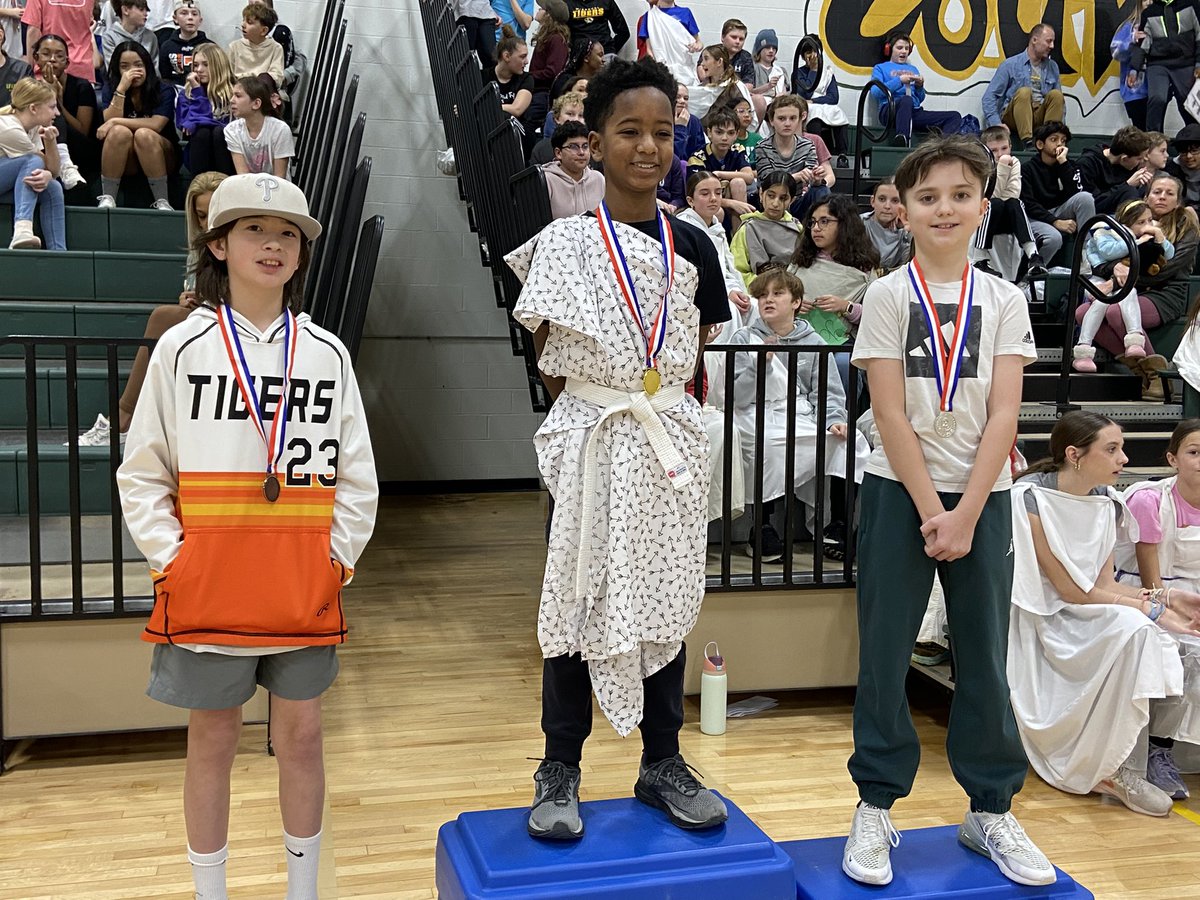 Amy Robinson tweet media