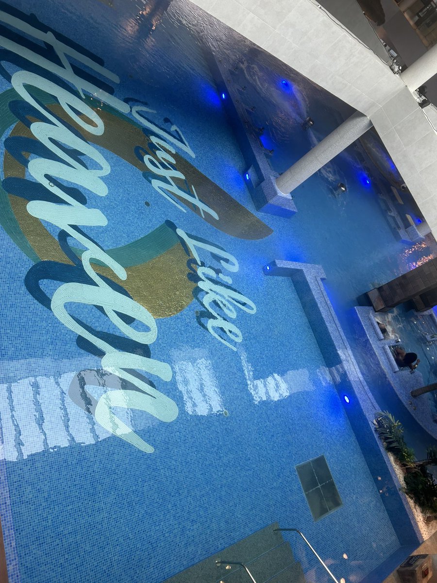 KindaHandsome__'s tweet photo. Retweet if you wanna see the nasty things I did at the spa https://t.co/mk7bBd60PA