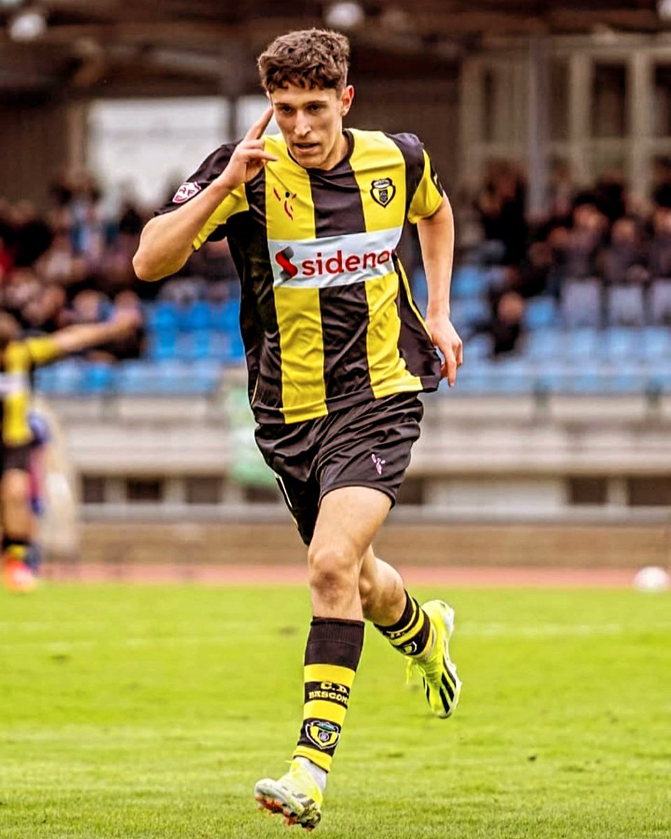 La imagen de la jornada 📸

Don Marcos Goñi firmó 5 dianas ⚽️⚽️⚽️⚽️⚽️ en la goleada del <a href="/cdbasconia/">C.D. Basconia</a>.

Este 2025 el canterano va lanzado:

184 minutos disputados 
7 dianas 🎯

🔝🔝🔝