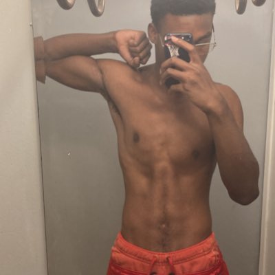 chronics_nTiny tweet media