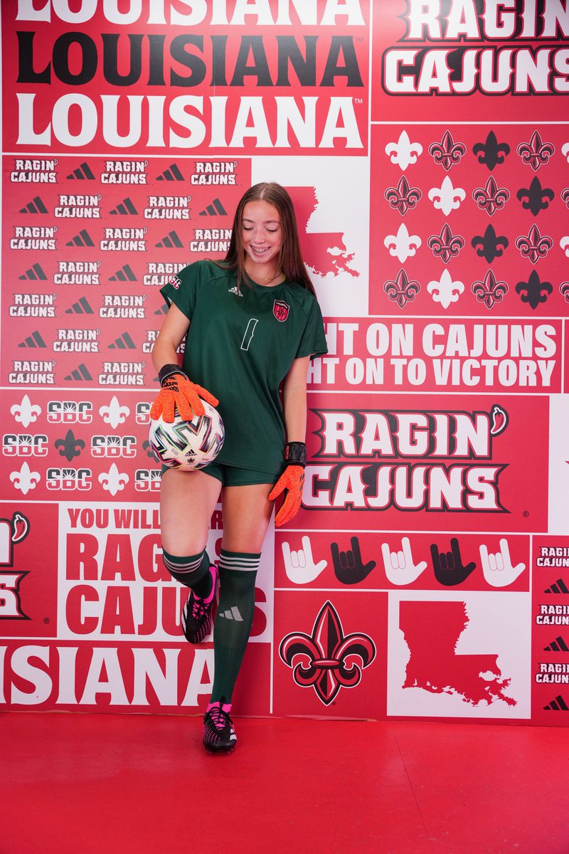 AllyAllen08 tweet media