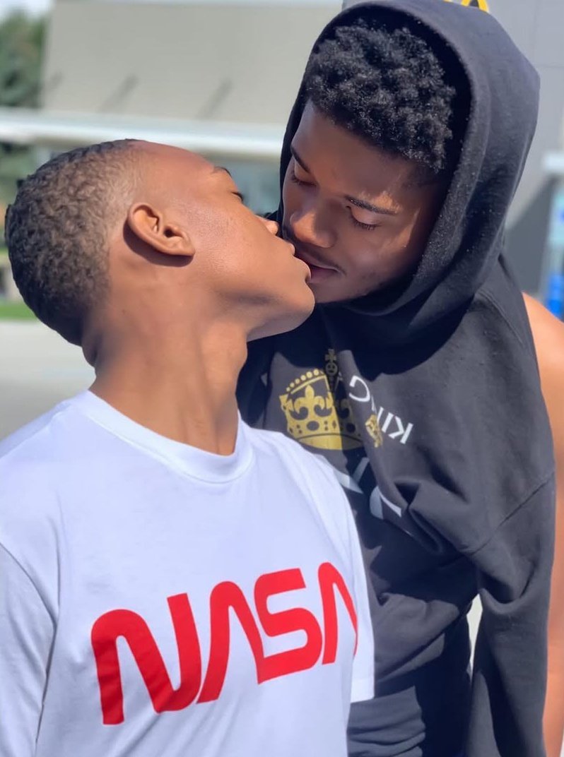TruthLgbtq's tweet photo. God is not a Christian or Moslem thats all man made 😌🤞🏼 except same sex love ❤
#itsnatural . https://t.co/LpD1qtYuGQ
