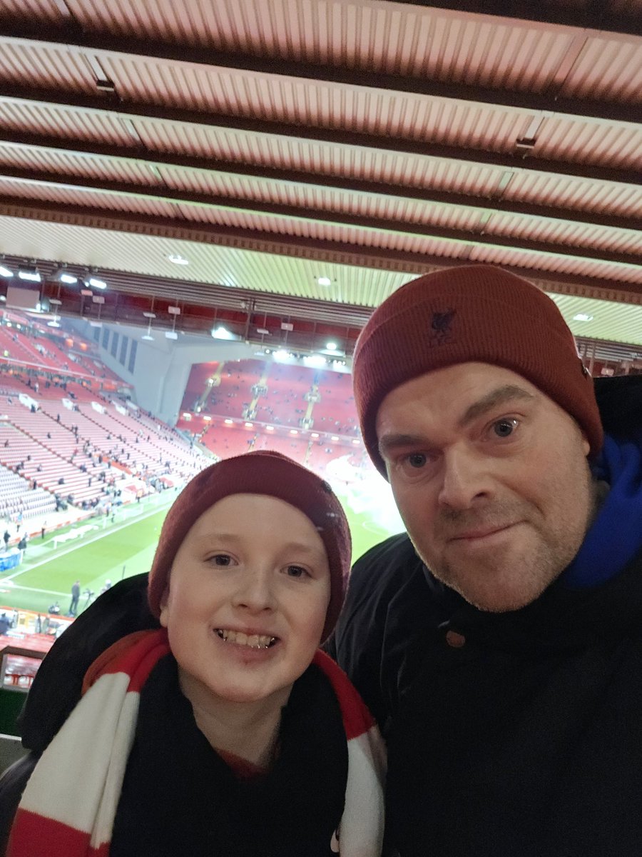 danielblyth3's tweet image. Another game at Anfield watching the mighty Reds with Harris 🔴⚽️ #YNWA