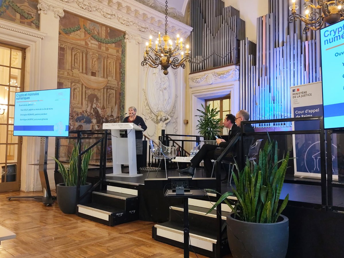 Dominique Laurens tweet media