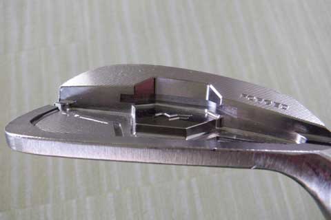 golfdaisuki2's tweet photo. METALFACTORY JF FORGED アイアンを試打しました。
質感がとても良く、『金属の美しさ』を堪能させてもらいました。
他のメーカーでは見られない、強烈な個性をもったアイアンです。
#golfclub #METALFACTORY https://t.co/lAqkobcyrO